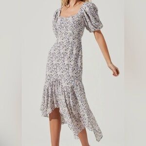 ASTR the Label Micaela Floral Puff Sleeve Midi Dress, size medium